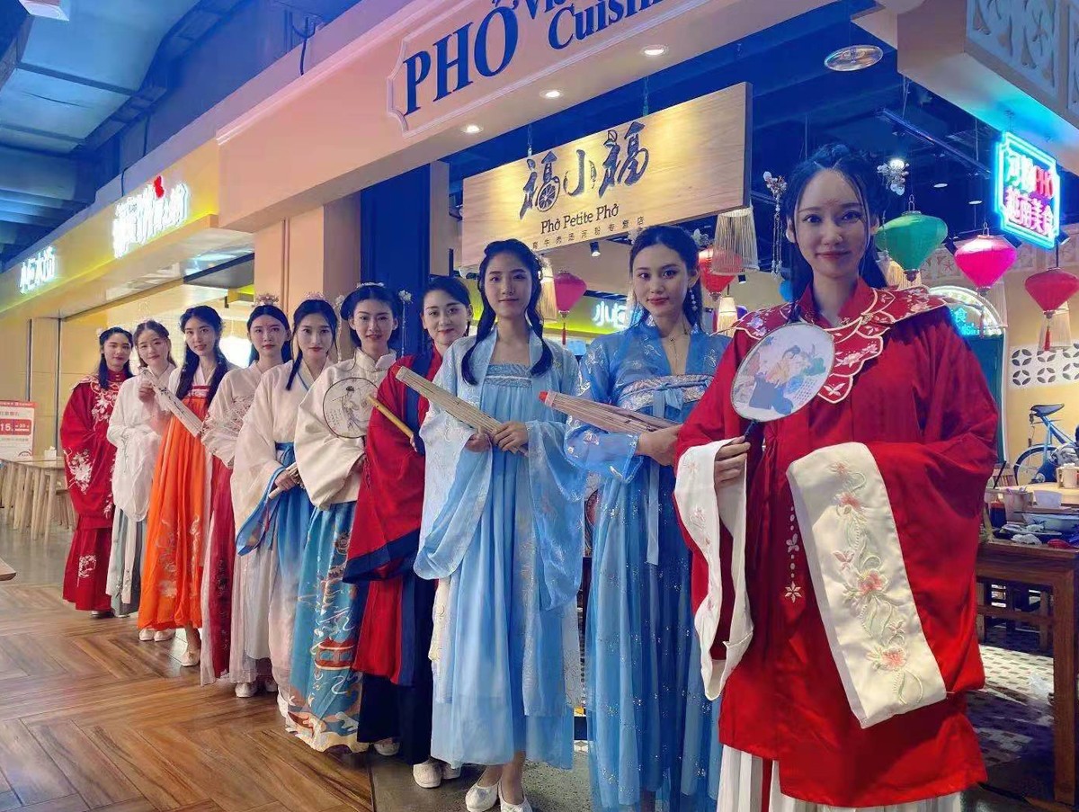 兼职礼仪.jpg